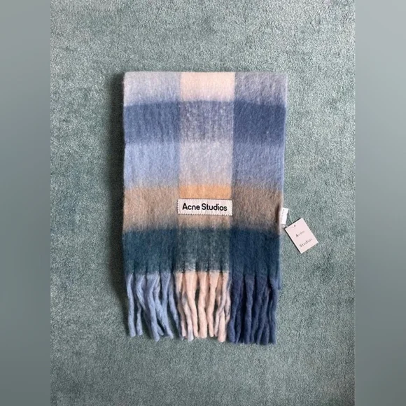 Acne Studios Scarf - Picture 2 of 6
